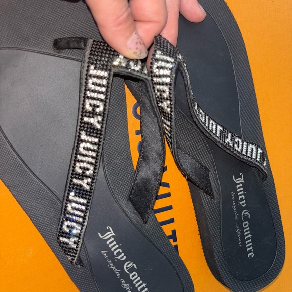 Juicy Couture flip flops women’s size 7 - Picture 2 of 5